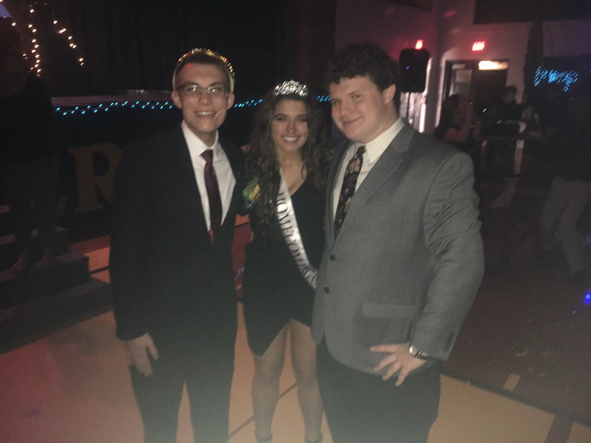 ChromeoDoc116's tweet photo. My last homecoming at the high school. Such a sad thought to think about. I’m gonna miss all these crazy people. Told me date (not pictured) that she’ll be really missed when I’m off to college, just like these peeps. Congrats to @McKeon930 and @spencerr22!! 2 for 2!!! #MAGA https://t.co/YOvy8lbmXH