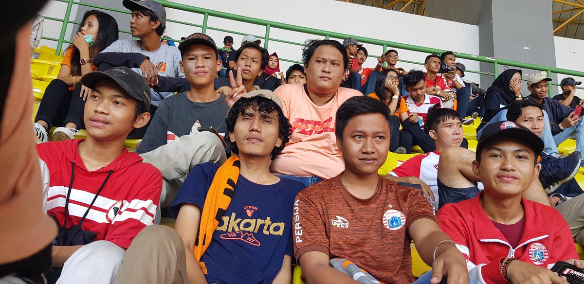 Harus 3 point kalo gak gw angry👆 #PersijaDay