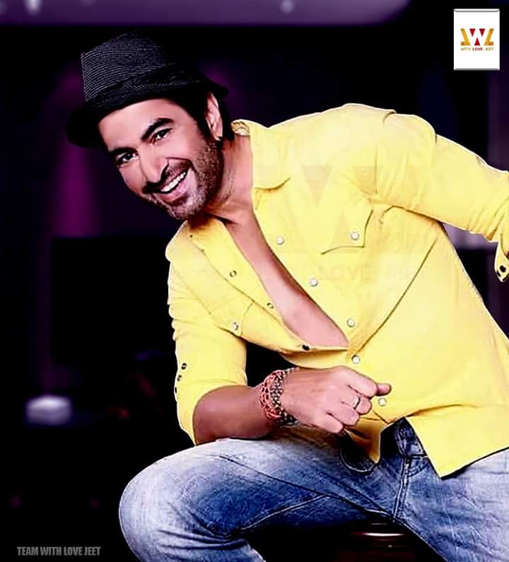 with_love_jeet's tweet photo. Start every day off with a smile and get it over with.

@jeet30 @JeetzFilmworks @GRASSROOTENT https://t.co/icR8K8EARJ
