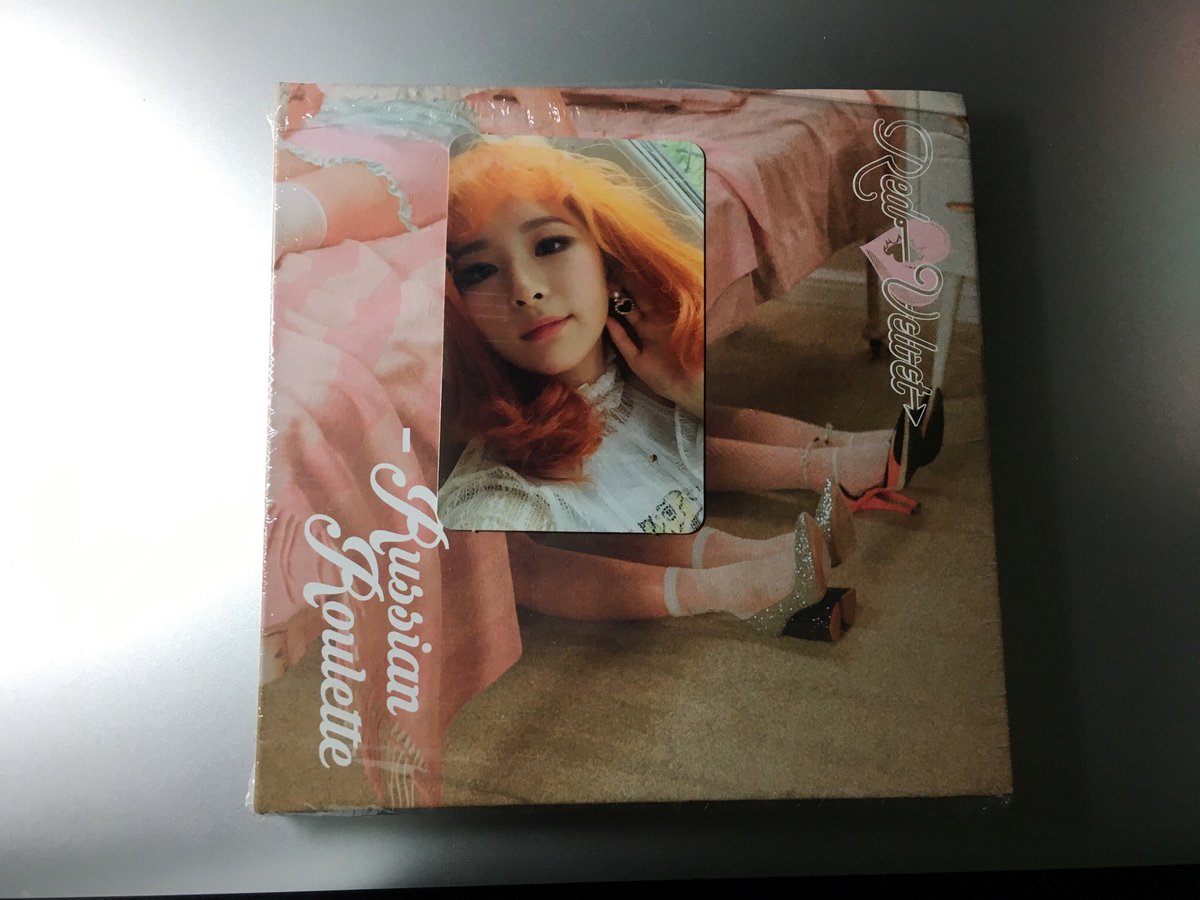 salebyfridayeah's tweet photo. ขายอัลบั้มการ์ดตามนี้ 
russian roulette การ์ดซึลกิ
rookie การ์ดเวนดี้
the velvet การ์ซึลกิ (มี2บั้ม)
ราคา350บาท รวมส่งนะคะ #ตลาดนัดรวว #ตลาดนัดredvelvet #ตลาดนัดrvv https://t.co/44LLnW5Px6