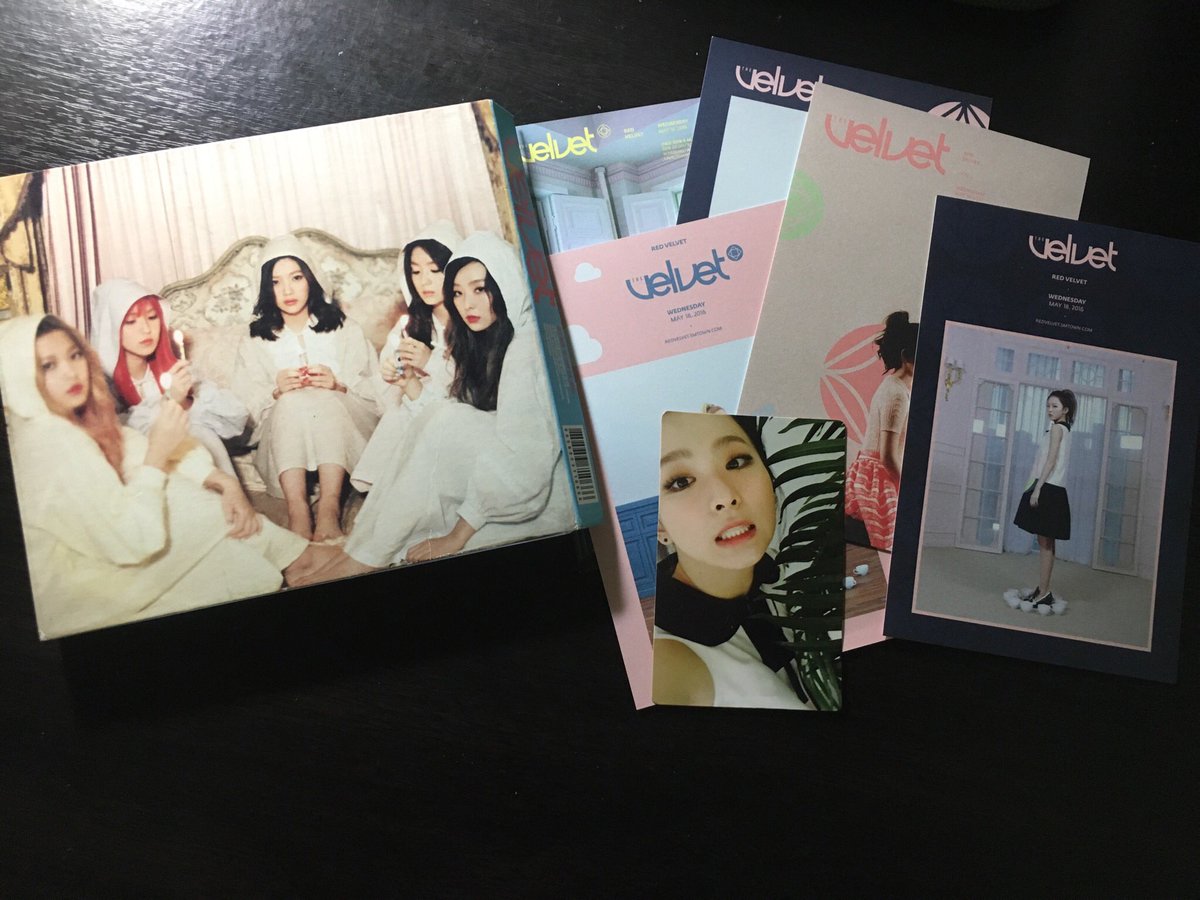 salebyfridayeah's tweet photo. ขายอัลบั้มการ์ดตามนี้ 
russian roulette การ์ดซึลกิ
rookie การ์ดเวนดี้
the velvet การ์ซึลกิ (มี2บั้ม)
ราคา350บาท รวมส่งนะคะ #ตลาดนัดรวว #ตลาดนัดredvelvet #ตลาดนัดrvv https://t.co/44LLnW5Px6