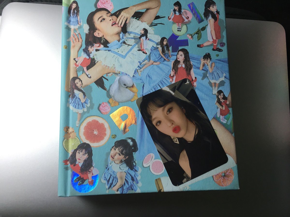 salebyfridayeah's tweet photo. ขายอัลบั้มการ์ดตามนี้ 
russian roulette การ์ดซึลกิ
rookie การ์ดเวนดี้
the velvet การ์ซึลกิ (มี2บั้ม)
ราคา350บาท รวมส่งนะคะ #ตลาดนัดรวว #ตลาดนัดredvelvet #ตลาดนัดrvv https://t.co/44LLnW5Px6