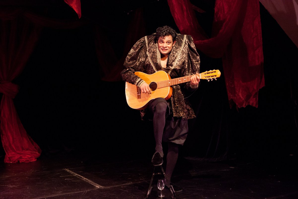 Sandboxcollect's tweet photo. #Throwback to Rupesh Tillu's award-winning Madbeth on their Bangalore tour. This wasn't a show that you could just sit back and watch- you had to be a part of the action!

#FeelingFive https://t.co/mF6nkeoLNb