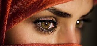 manayerhamod's tweet photo. #اليوم_العالمي_للعيون
أشارت بطرف العين خشية أهلها.. إشارة محزون ولم تتكلّم. 
فأيقنت أنّ الطّرف قد قال مرحباً.. وأهلاً وسهلاً بالحبيب المتيّم. https://t.co/I3Xvye81T3