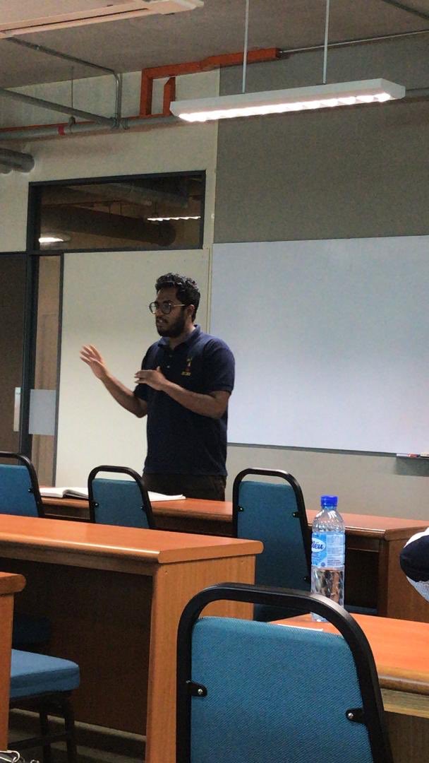 iiumdebates's tweet photo. IIUM B (#Manabun) and IIUM A (#Shitem) debating against each other in the Semifinals! Loving how their hand gestures mimic one another. https://t.co/3dHvsGnXVv