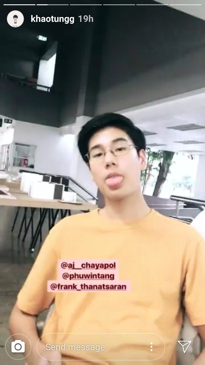Teejarujiismine's tweet photo. Love my babies~~ 😘😘😘
Nong @phuwintang @FThanatsarun & @myktnw ❤❤❤
This instastories makes me soft~~ au.. #KhaoFrank #Phuwintang #MyTeeSeries https://t.co/A068XMHsYz