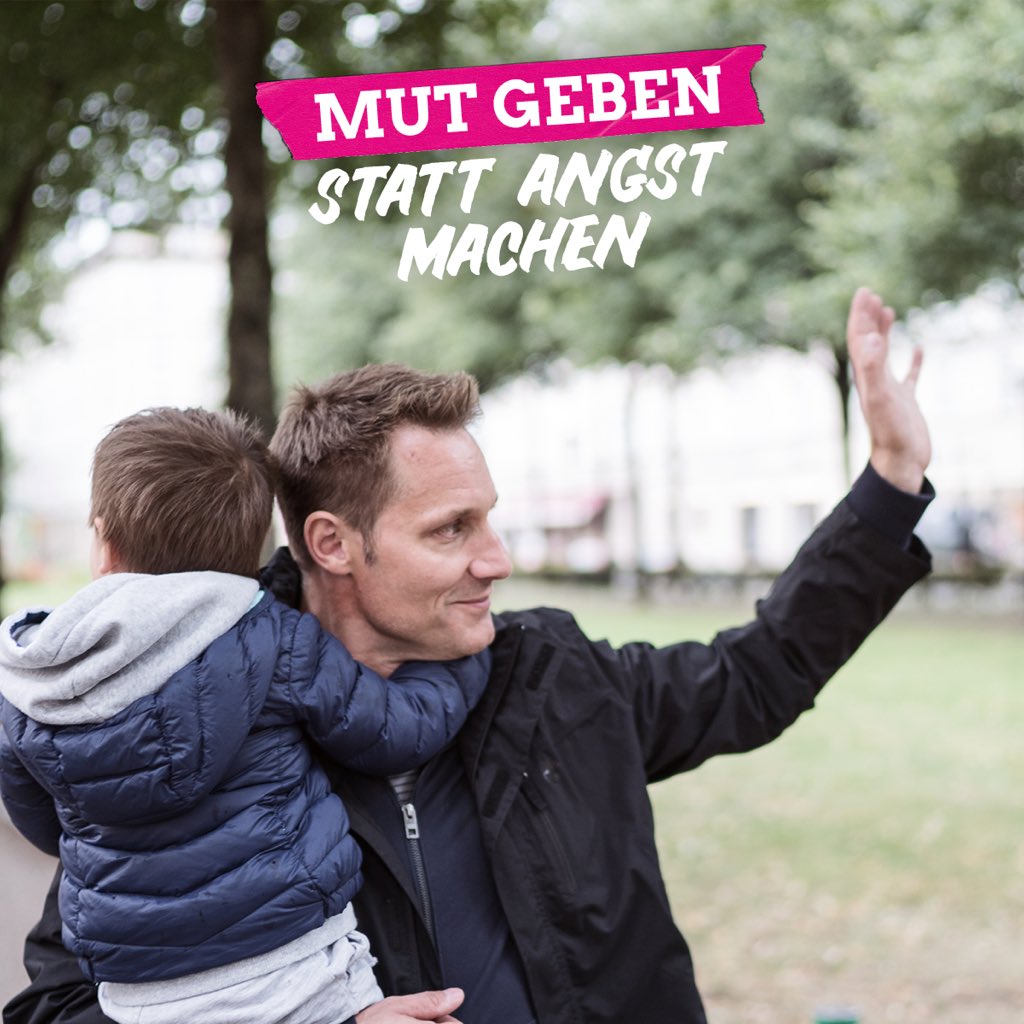 LudwigHartmann's tweet photo. Jetzt gilt’s!
Für eine Politik die Mut gibt, statt Angst zu machen beide Stimmen Grün. DANKE. 💚
#ltw18 #ltwby #HalloBayern https://t.co/BxCEEbIxMy