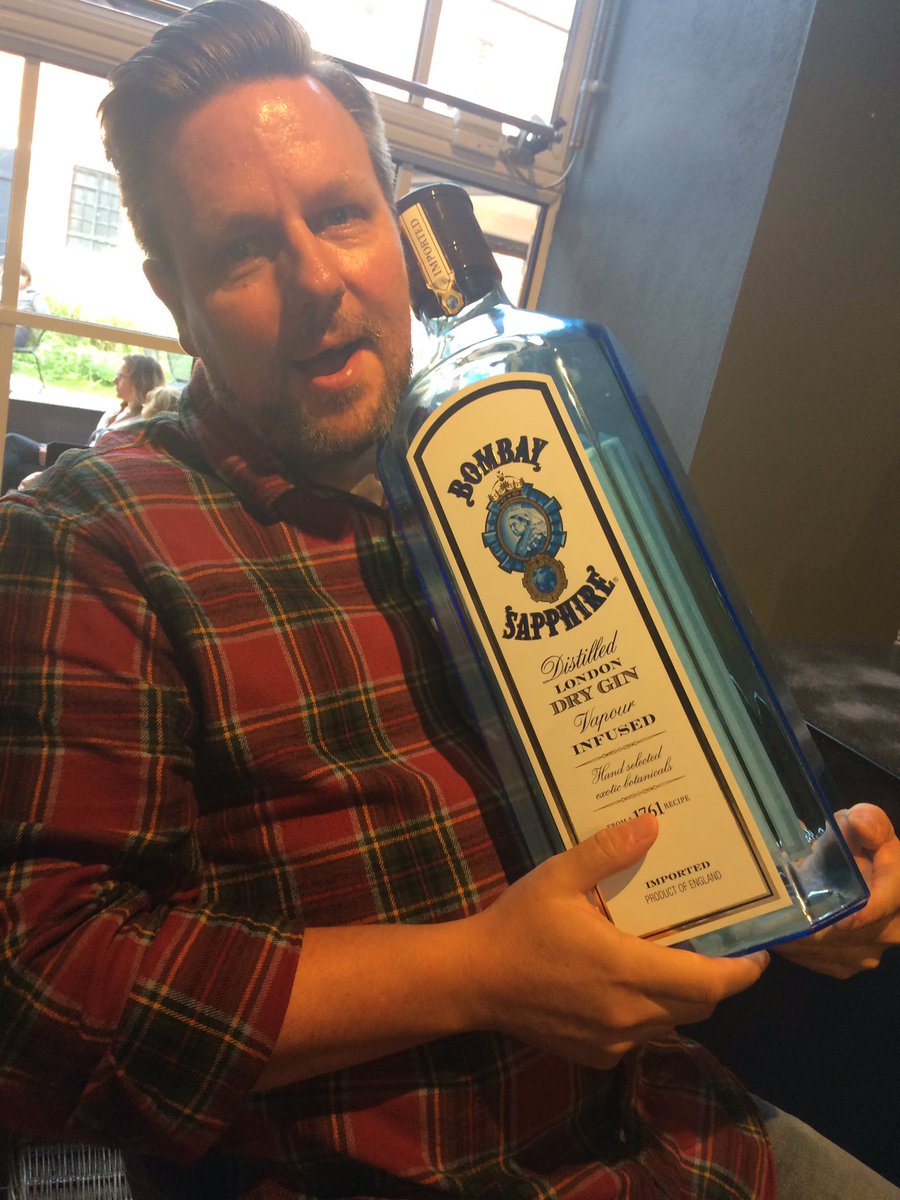 LJB41's tweet image. Fun day at #bombaydistillery tour yesterday. Tour guide Jenny was a joy, best tour guide ever.