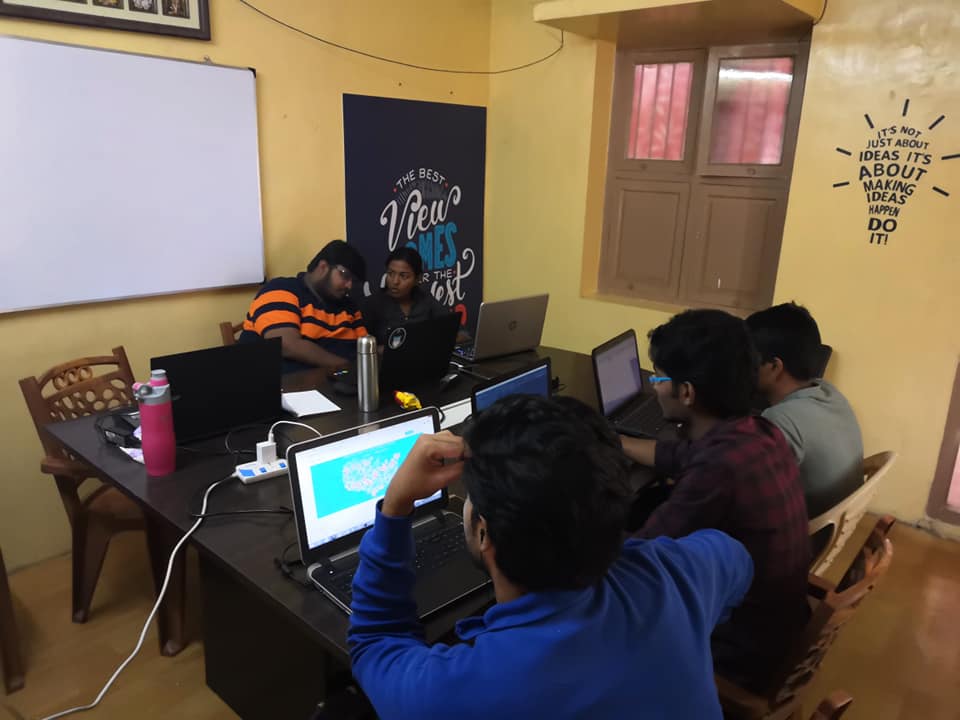 sparkouttech's tweet photo. Beginning of DAY 2 with positive vibes🙂😃🙂 COUNT DOWN begins😎😎😎
visit: https://t.co/QEvtnWM2Dv
#hackathon18 #hackathon #sparkouttech #coimbatore https://t.co/yC2ufmq3hh