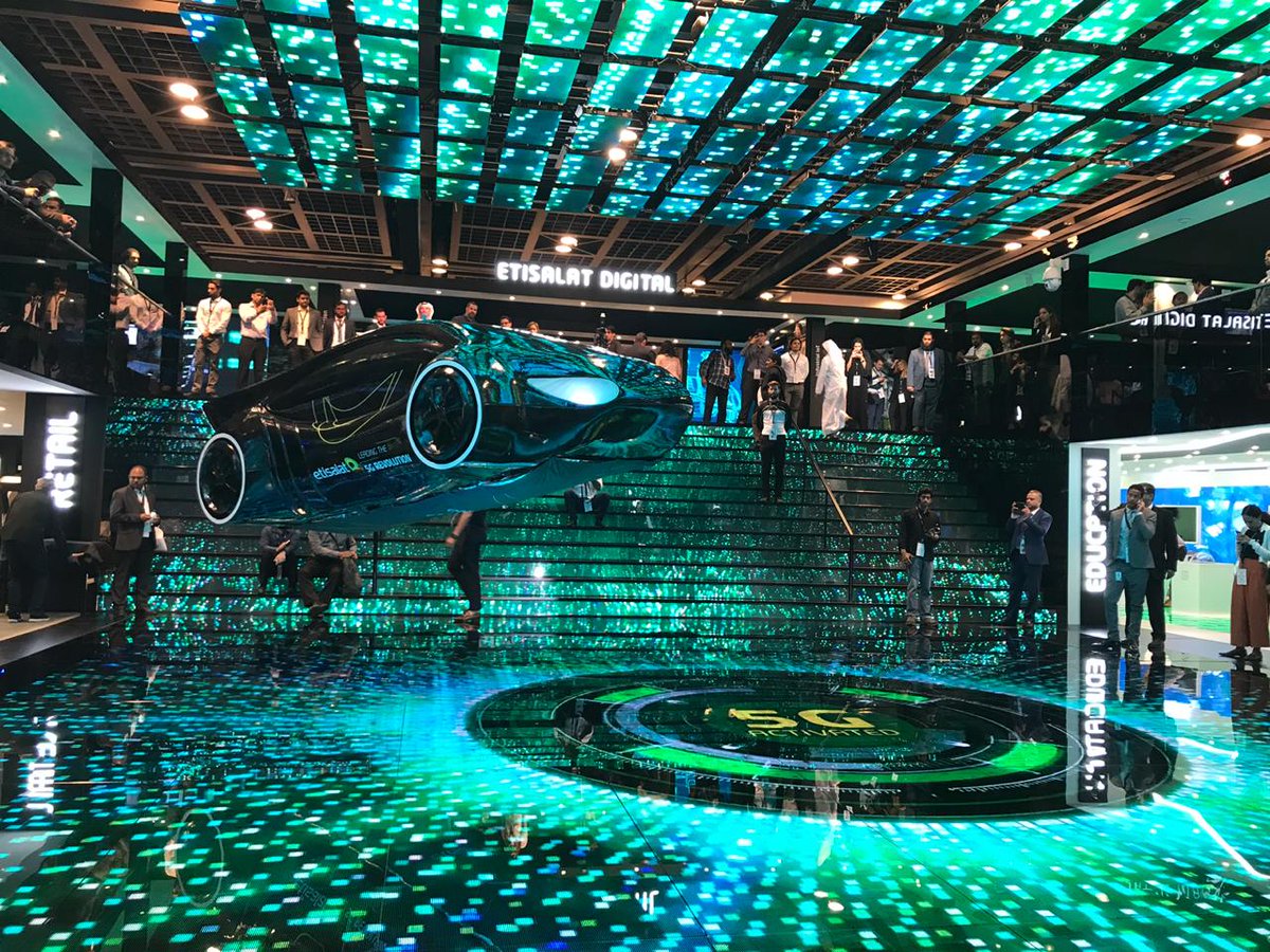 khaleejtimes's tweet photo. .@etisalat Flying Car at the #GITEXTechnologyWeek  2018 - https://t.co/TpIoqVpevc  
#AI #GITEX2018 

Photo: Dhes Handumon | Khaleej Times https://t.co/8i0cGppsXr