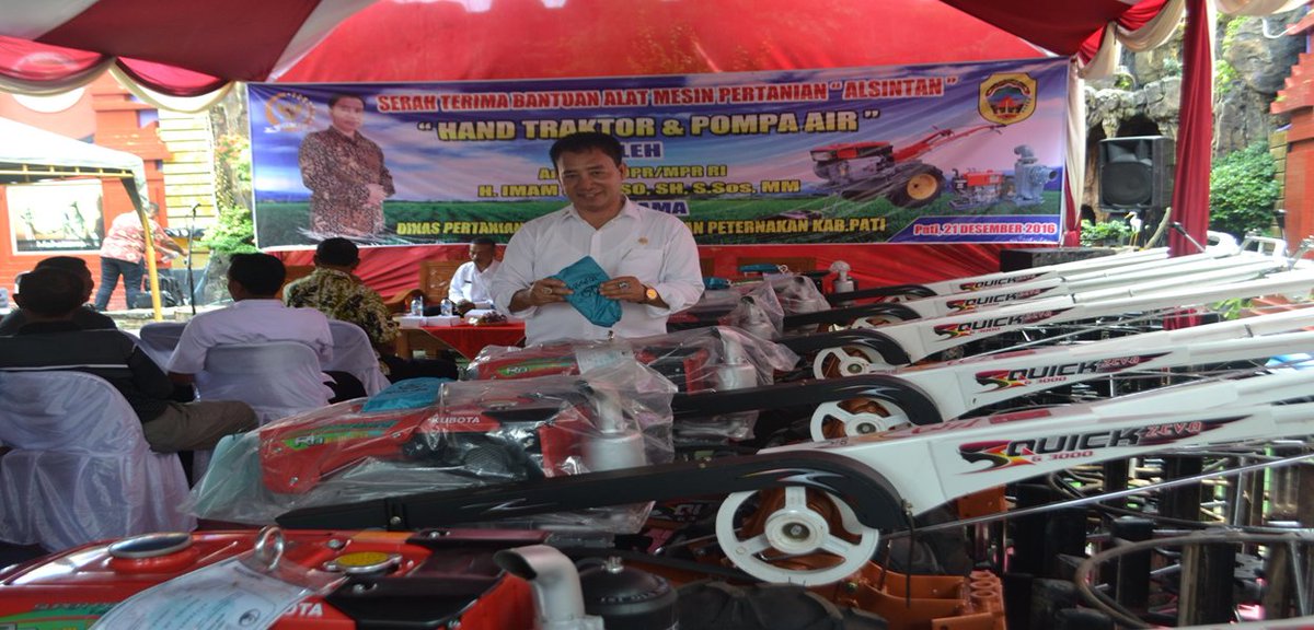 H_Imam_Suroso's tweet photo. Bantuan Alat Mesin Pertanian "Alsintan" Hand Traktor dan Pompa Air kepada Dinas Pertanian dan Peternakan di Daerah Pemilihan.
#nomor7 #DPR #RI https://t.co/eLFDddr9C3