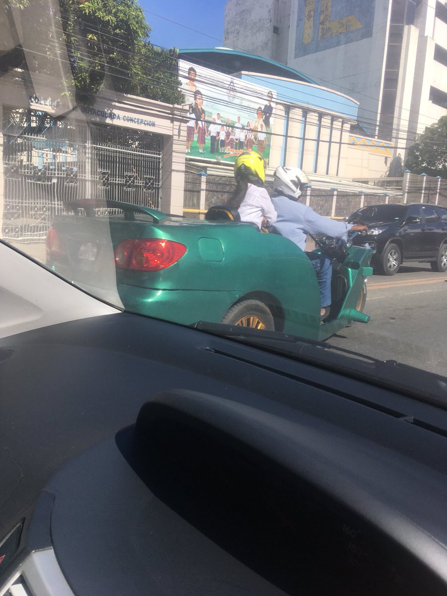 _Mar1n's tweet photo. taya motor nga auto HAHAHAHA https://t.co/tEfxTWJZIC