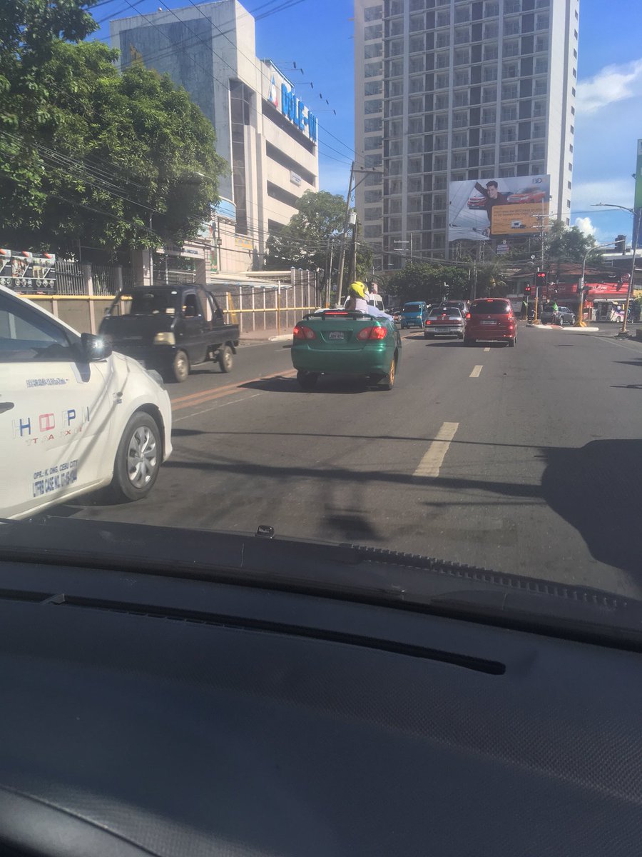 _Mar1n's tweet photo. taya motor nga auto HAHAHAHA https://t.co/tEfxTWJZIC