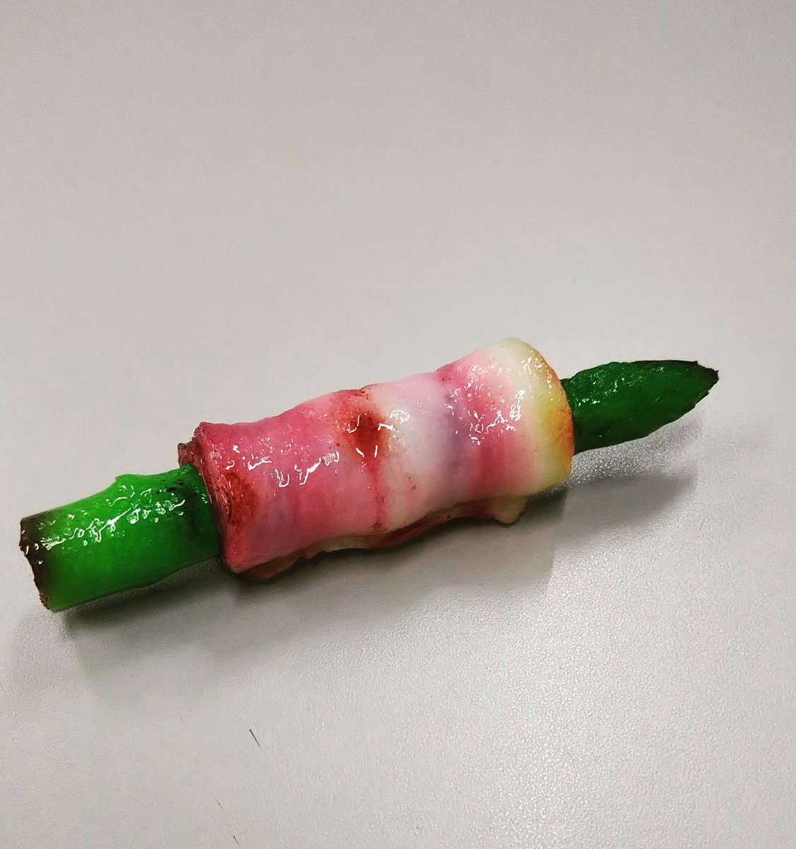 syain_sample's tweet image. 食品サンプル新商品のお知らせ(2)
アスパラベーコン入荷いたしました。
食品サンプル自販機にて販売しております。
#食品サンプル #サンプル #アスパラベーコン #お弁当 #大田区 #大森  #平和島 #fakefood