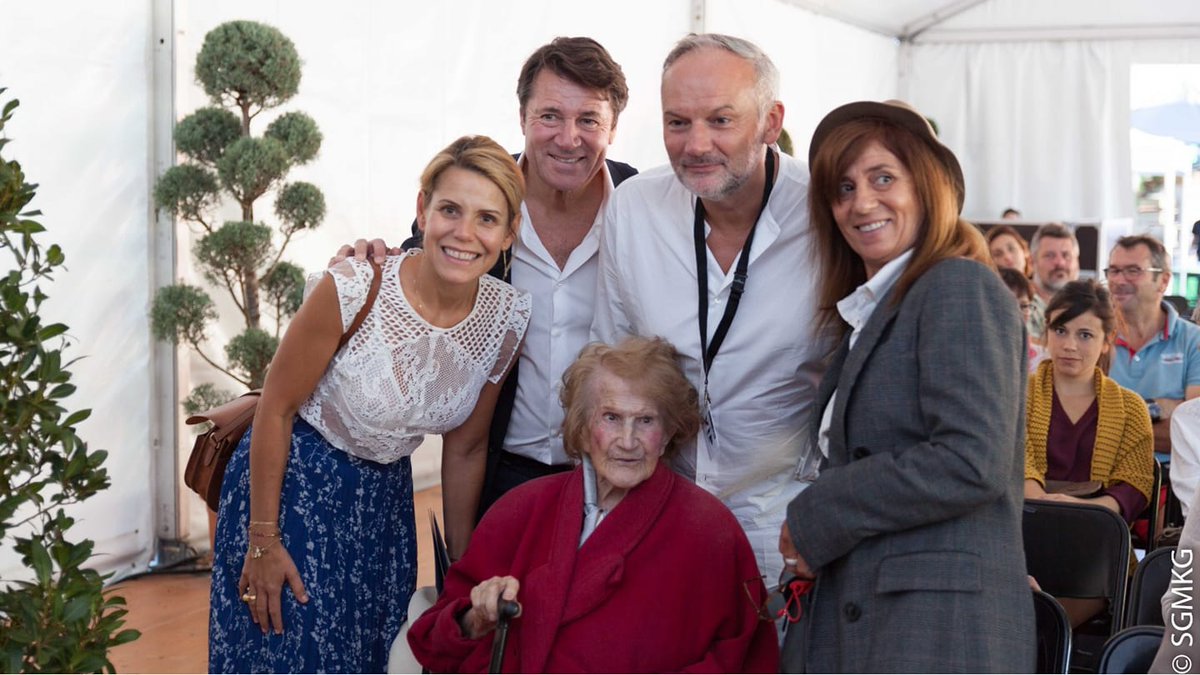 Un grand merci au Maire de Nice, Monsieur <a href="/cestrosi/">Christian Estrosi</a> qui nous a fait l'honneur de sa visite aux #Gourmandeze hier, ici avec Maryse, la douanière de Nice 111 ans 😉👍
<a href="/ChefLeSquer/">Christian Lesquer</a> Pascale Rivolta