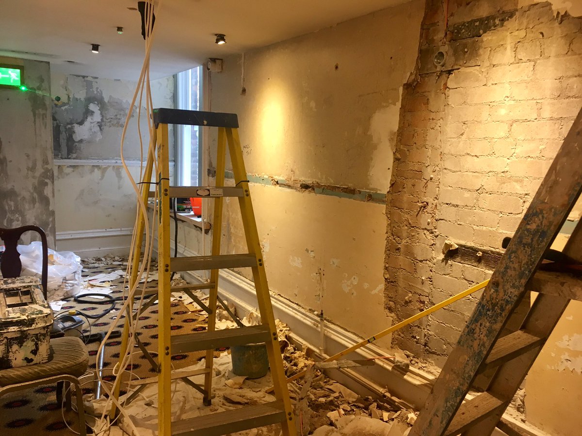 Royal Kings Arms tweet media