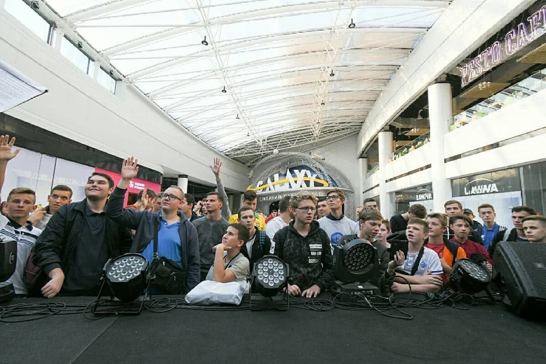 labotryas's tweet photo. Провели в субботу, 13 октября, фан турнир по FIFA 19 в Lavina Mall. Было круто🤘#ecdk #fcdk #fifa19 #lavinamall https://t.co/N1JdMhOSzv