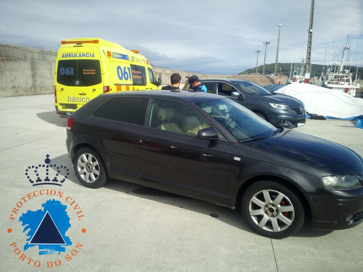 Ayer, 13:30h recibimos aviso de <a href="/112Galicia/">112 Galicia</a>, por atropello de una octogenaria en el muelle de <a href="/PortoDoSon/">Lugh</a> trasladada con lesiones en ambas piernas, sin mas datos hasta las pertinentes exploraciones mèdicas, participamos con Policía local, Patrulla de Tráfico y ambulancia del 061.