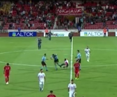 1 ay önce Balıkesir’de oynanan maçta, rakip takım taraftarının maçın hakemine saldırması nedeniyle yarıda kalan Balıkesirspor - Ümraniyespor mücadelesine dair alınması gereken, Ümraniyespor’un hükmen galibiyet kararının neden açıklanmadığını büyük bir merakla <a href="/TFF_Org/">TFF</a>’a soruyoruz