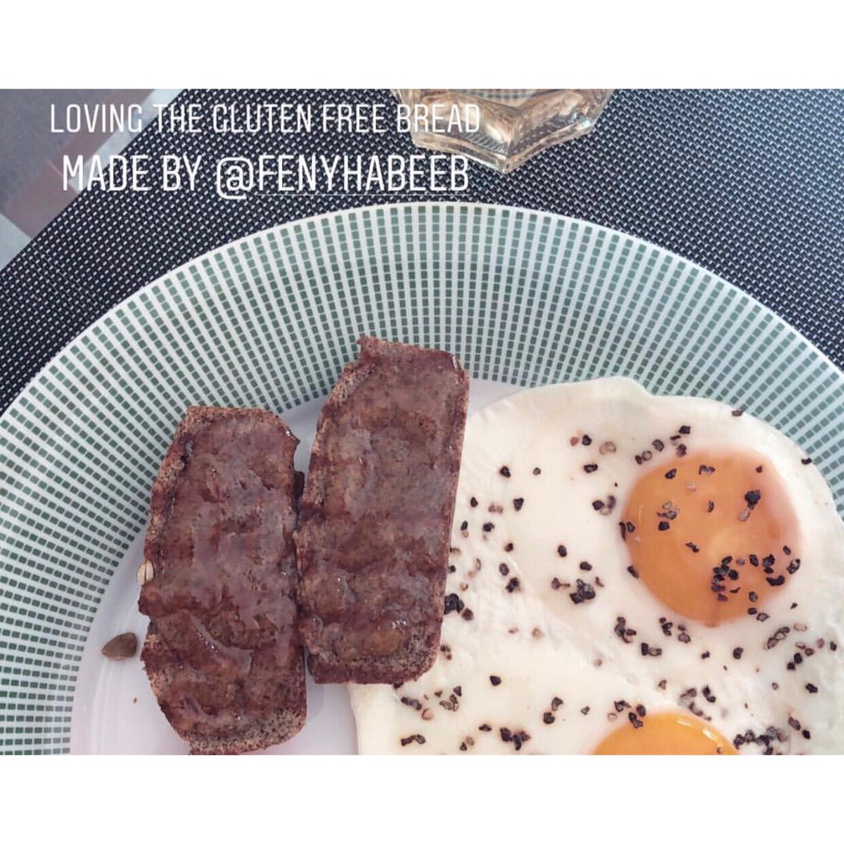 flourlessbyfeny's tweet photo. How do you like your flour.less bread?
#glutenfree #dairyfree #sugarfree #almondpowder #almondmilk #sorghumpowder #healthybread #treatyouright #takecareofyou #stayhealth #eatclean #eatright https://t.co/IlPoBV75ta