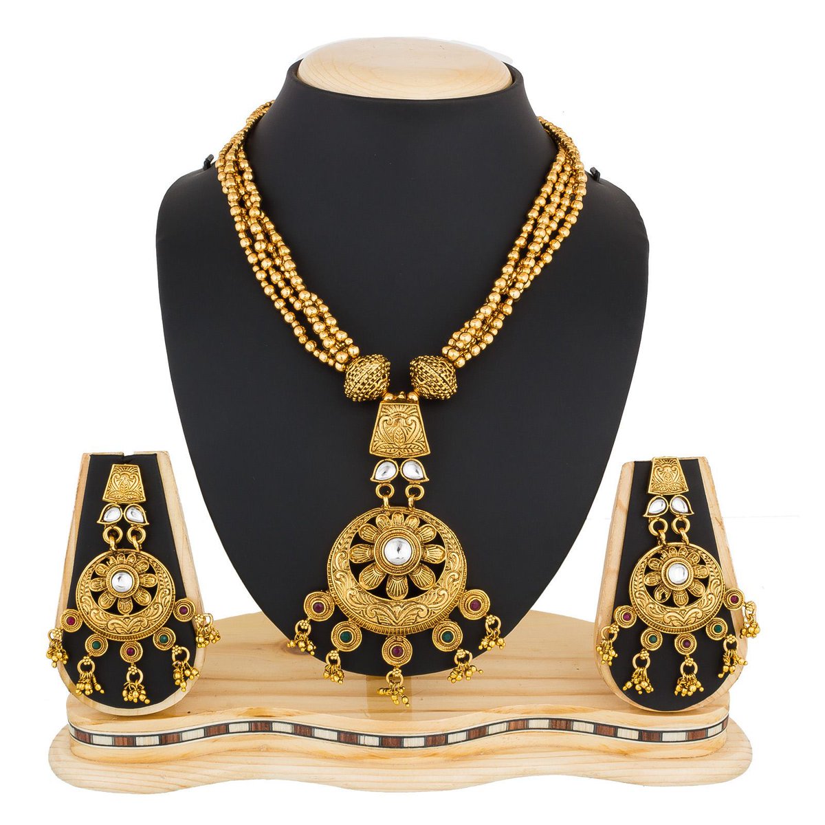 craftnshop's tweet photo. This Navratri, Looking for Religious Jewelry Sets ?? You are Just a Click Away !!
Click to Order Now :- https://t.co/F8VMdiH4z9
#jewelries #jewelryaddict #jewelrydesign #jewelrydesigner #jewellery #necklace #necklaces #earrings #templejewelry #jewelrylover https://t.co/KnAsSuOlOE