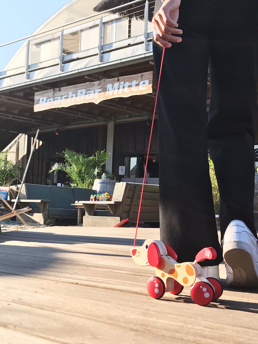 InfluencerCafe's tweet image. Die Vorbereitungen für das ElternBloggerCafé sind beinahe abgeschlossen. Wir können es kaum erwarten ab 12 Uhr alle Partner,  #MAMABLOGGER #PAPABLOGGER und ihre #KIDS im BeachMitte zu begrüßen!  #EBC18 #ebcberlin #elternblogger
__________
Copyright: styleranking