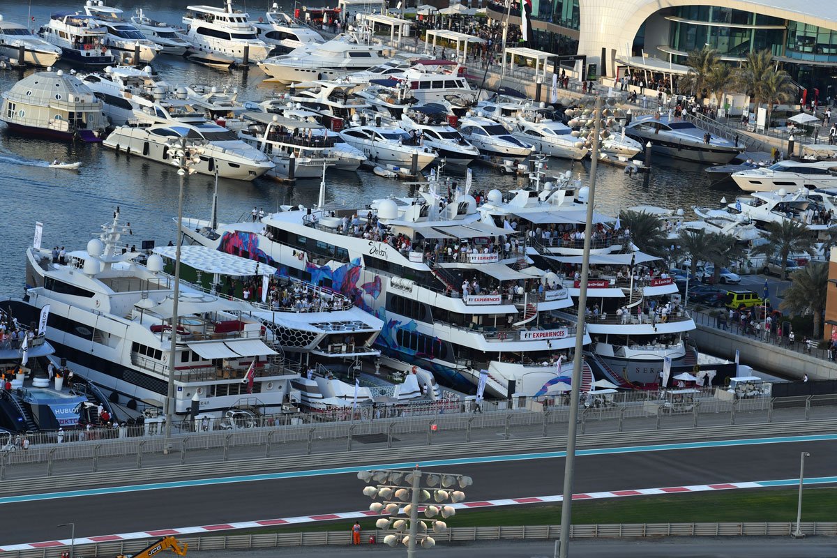 DeiraTours_'s tweet photo. 4 day weekend, 4 concert nights, 1 season ending #F1 race in #AbuDhabi. 22-25 Nov.

Limited tickets+hospitality packages still available from $650/€565/£495

Call: +971 4 409 6834 WhatsApp: +971 52 785 7260 https://t.co/dcWGDw3vMo