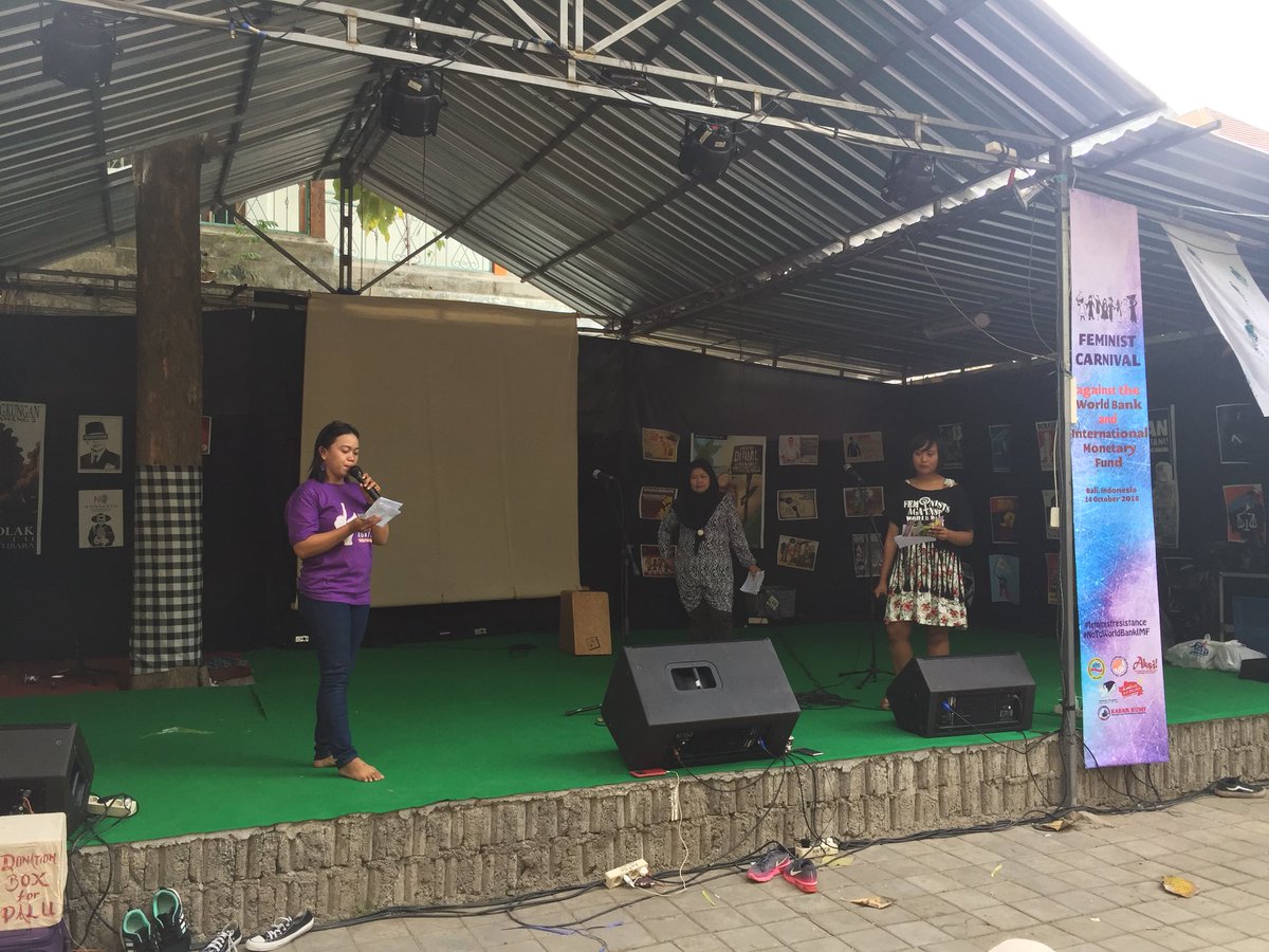 SINDIKASI_'s tweet photo. Wooooo.... Feminist Carnival dah mulai. Feminist against the world bank and international monetary fund. 

#WorldBeyondBanks https://t.co/U3ZBtrVmkR