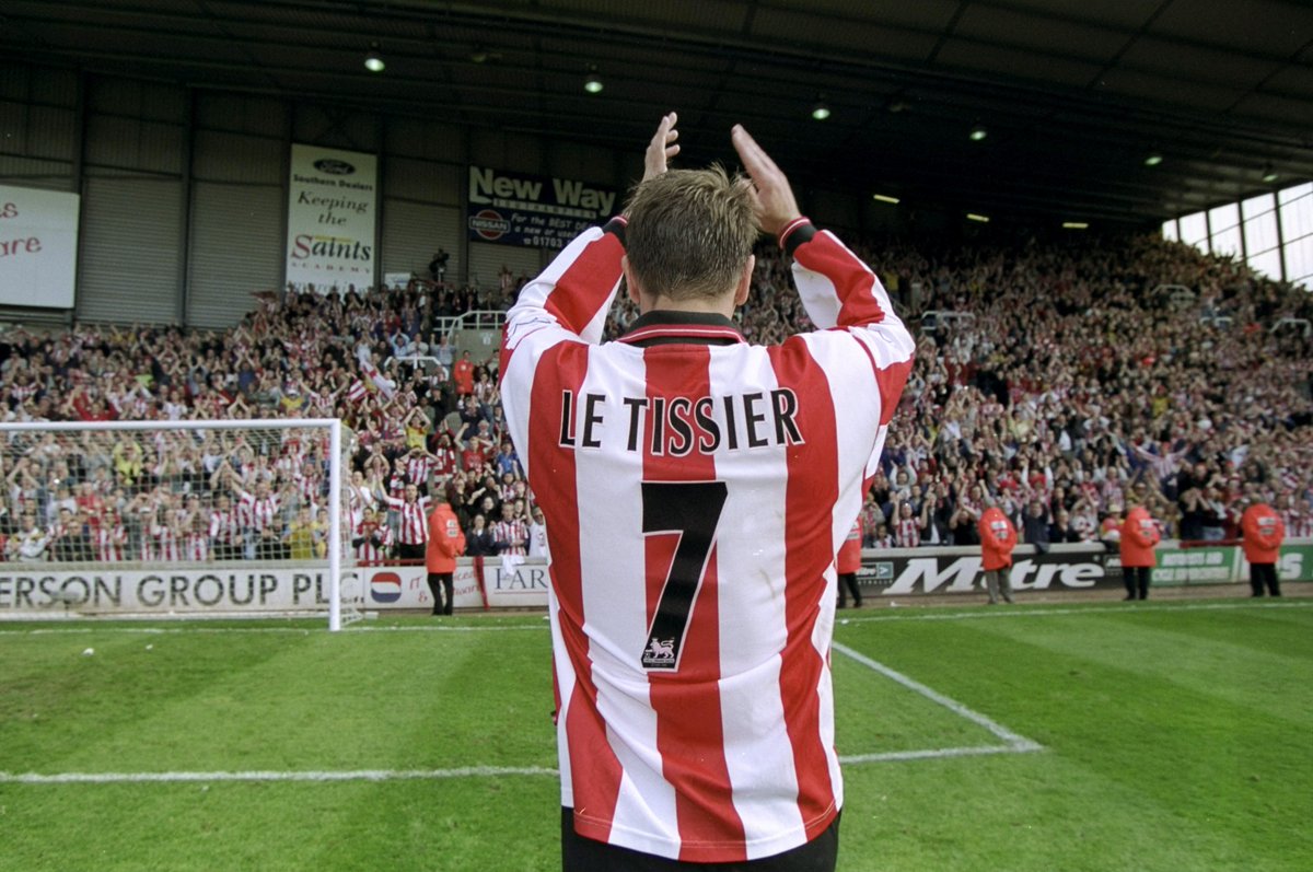 SpheraSports's tweet photo. Cumple 50 años @mattletiss7. 'Un jugador de fútbol especial, de esos que destilaban misticismo y se caracterizaban por estar alejados del rebaño. Una 'rara avis', un error en 'Matrix'. Él fue poesía en tiempos de prosa'. Escribió sobre Matt @Borja_Pardo 📎https://t.co/feBtWhWOdU https://t.co/7UFN3MdZKJ