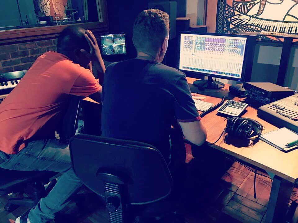 luyandamadope's tweet photo. Listen people will decide to talk about you and your works when they want. never stop doing what you do and catalogue speaks volumes about your Artistry #KeepPushing #NeverGiveUp #FutureIsBright #PastIsFuture #PresentIsFuture https://t.co/MzhCMqHraN