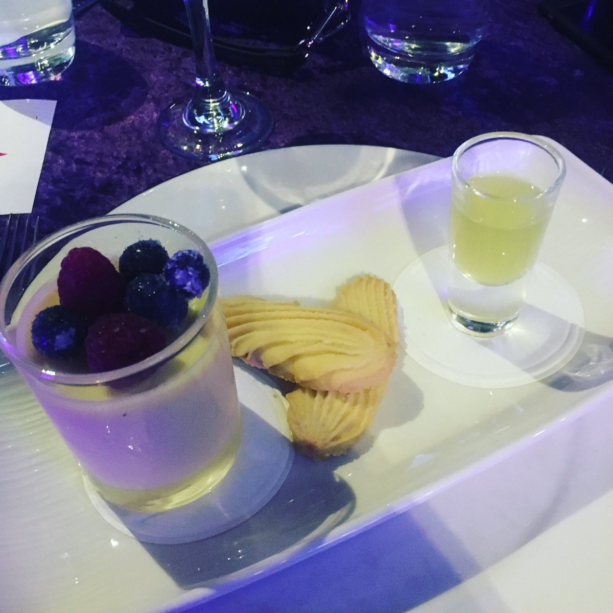 DivasNorthEast's tweet photo. Oh what a night #divas18 https://t.co/wjAQexTtiX
