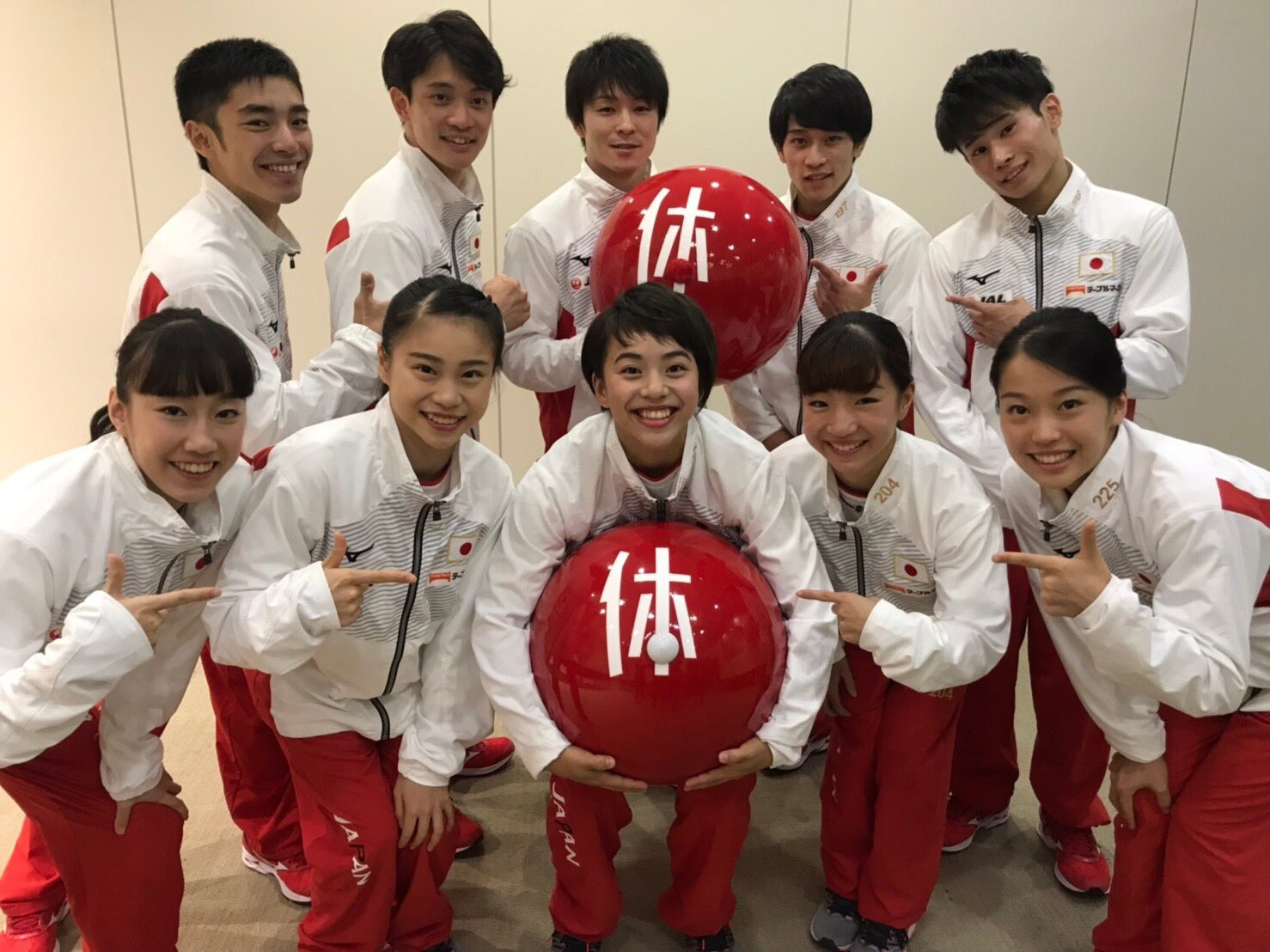 日本体操協会 体操ニッポン Japan Gymnastics Association 世界選手権出発前記者会見が終わりました カタール ドーハにて試合は25日男子予選からスタートです 応援よろしくお願いします 18世界体操 体操ニッポン 日本体操協会hp 世界 日本体操協会 体操ニッポン Japan Gymnastics Association 世界選手権出発前記者会見が終わりました カタール ドーハにて試合は25日男子予選からスタートです 応援よろしくお願いします 18世界体操 体操ニッポン 日本体操協会hp 世界