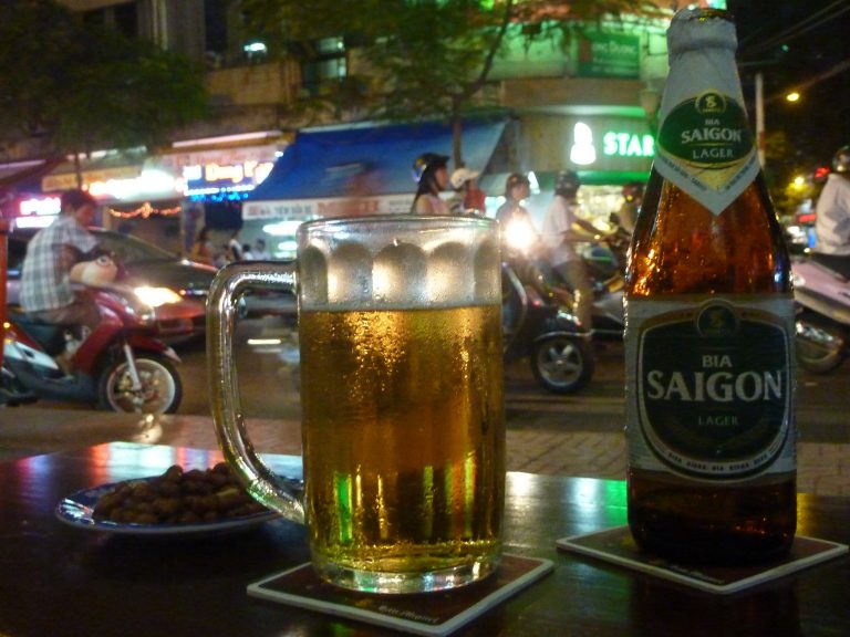 VJourny's tweet photo. Enjoying thr Famous City Ho chi Minh Vietnam in our own style , with drinking,eating delicious food, and walking in street..
View my blog to Read more 
https://t.co/ehZos2yo2o
#Vietnam  #Travel https://t.co/3D6lpSIOX3