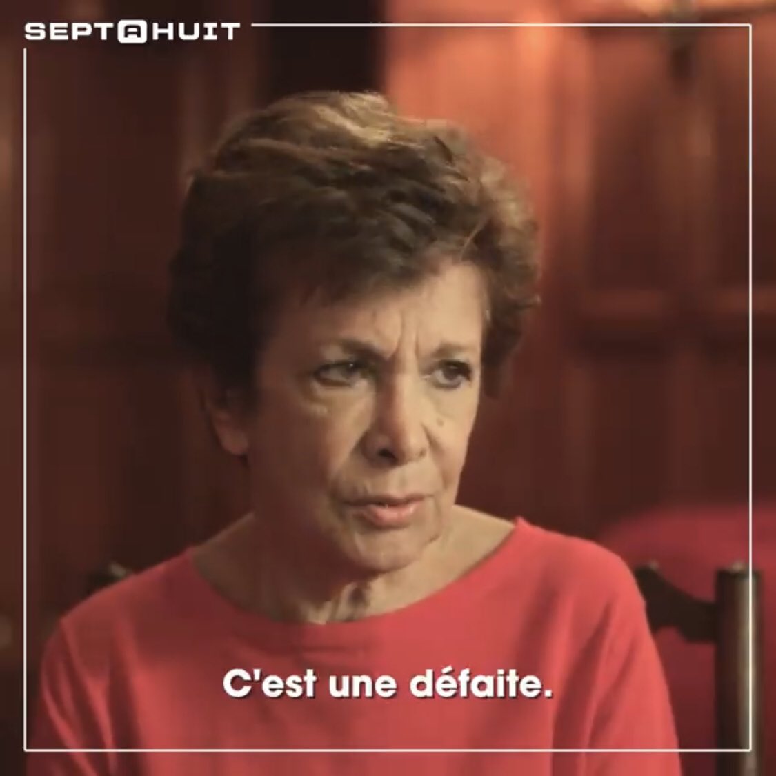 Catherine courageuse et déterminée face à la maladie. Elle garde optimisme et humour... son livre #Trembler est à lire absolument. Force et tendresse lui sont plus que jamais nécessaire. ❤️❤️<a href="/CatherineLabord/">Catherine Laborde</a> ❤️❤️. Au-delà de tout je t’aime 💕 👭Ce soir elle raconte <a href="/7a8/">Sept à Huit</a>