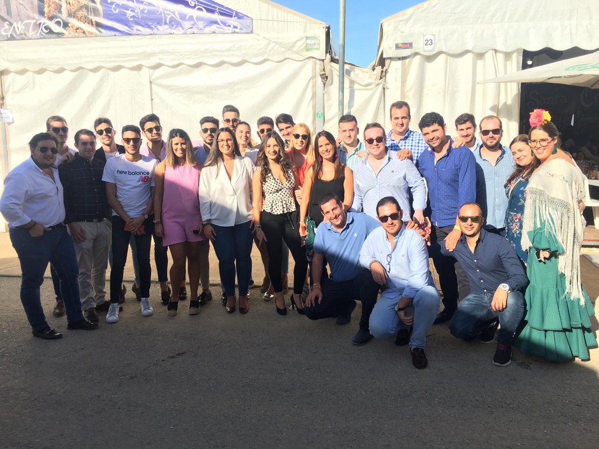 🎡 NNGG Jaén celebra su tradicional jornada de convivencia en la  Feria de San Lucas.

Animamos a todos los jóvenes jiennense a disfrutar de nuestra feria con responsabilidad 

¡Feliz feria a todos! 💃🏽 🎉