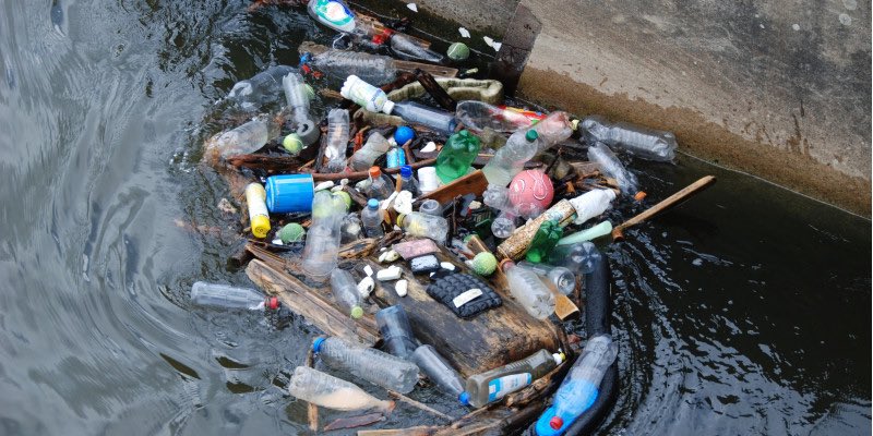 NoMicroplastic's tweet photo. Microplastics, which are used in peelings or shower gels, make a comparatively small but unnecessary contribution to environmental pollution. 
#mikroplastik #plastik #microplastics #ocean #germany #sadnews #plasticfree #savetheocean #plasticpollutes #plasticurgery https://t.co/DA7JcvnJzf