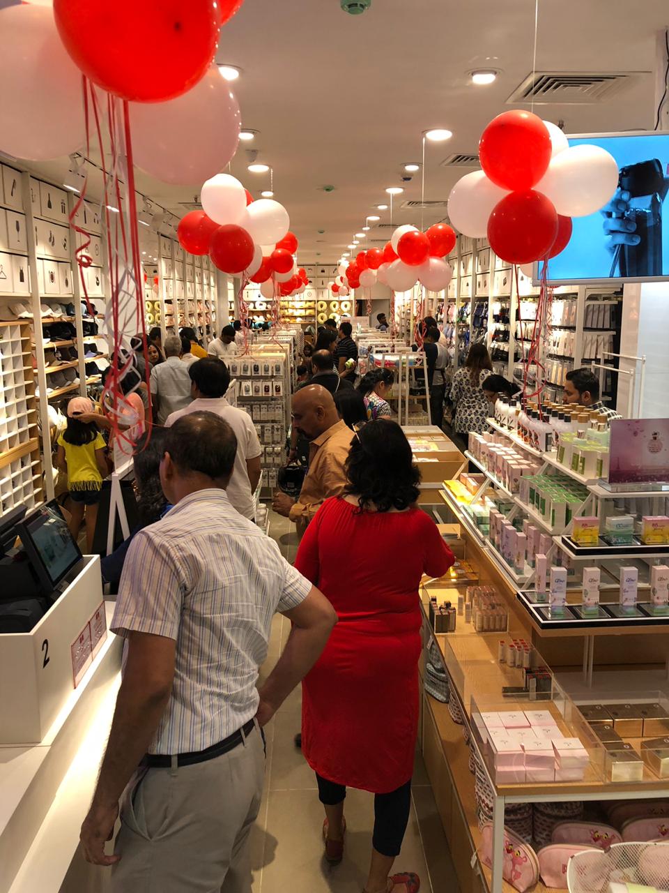 H&m forum shantiniketan cheap