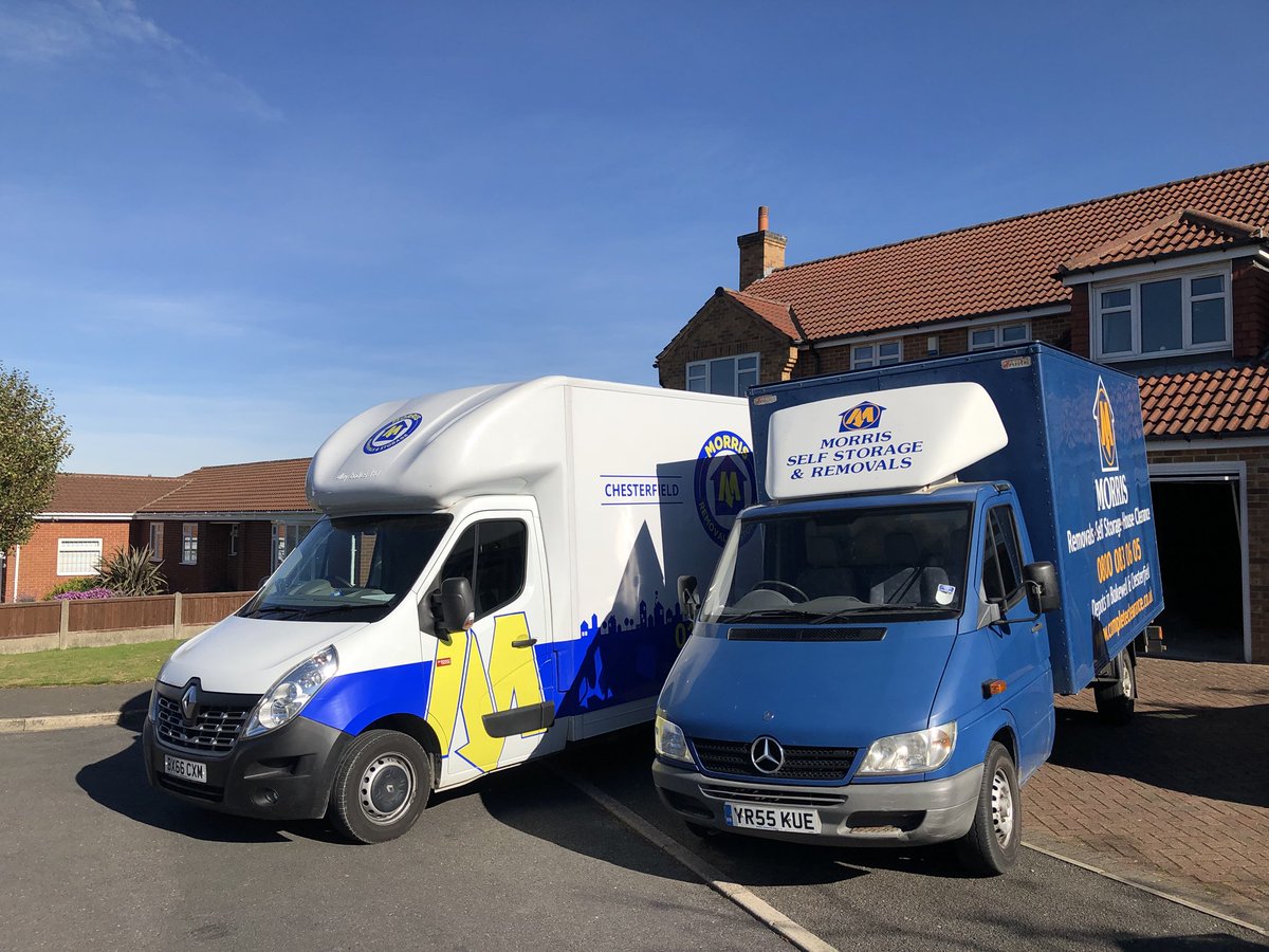 morris_removals's tweet photo. The packing van in action - easier to park than a big van, esp on a bad access road - #movewithmorris #vanman #houseremovals #movinghome #removals #moving #moveassured #manandvan #transport #furniture #furnituremoving #Mansfield #chesterfield #peakdistrict https://t.co/8QSn0Alhxc