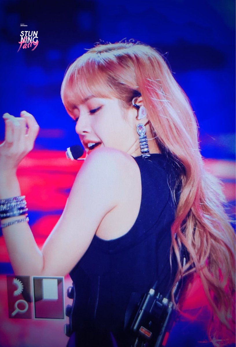 19970327kr's tweet image. 181014 비비큐 #블랙핑크 #BLACKPINK #리사 #LISA