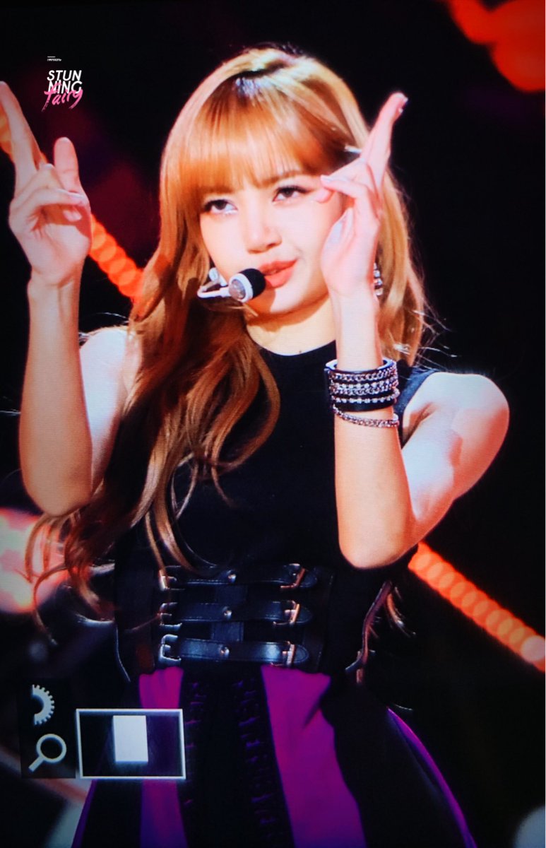 19970327kr's tweet image. 181014 비비큐 #블랙핑크 #BLACKPINK #리사 #LISA