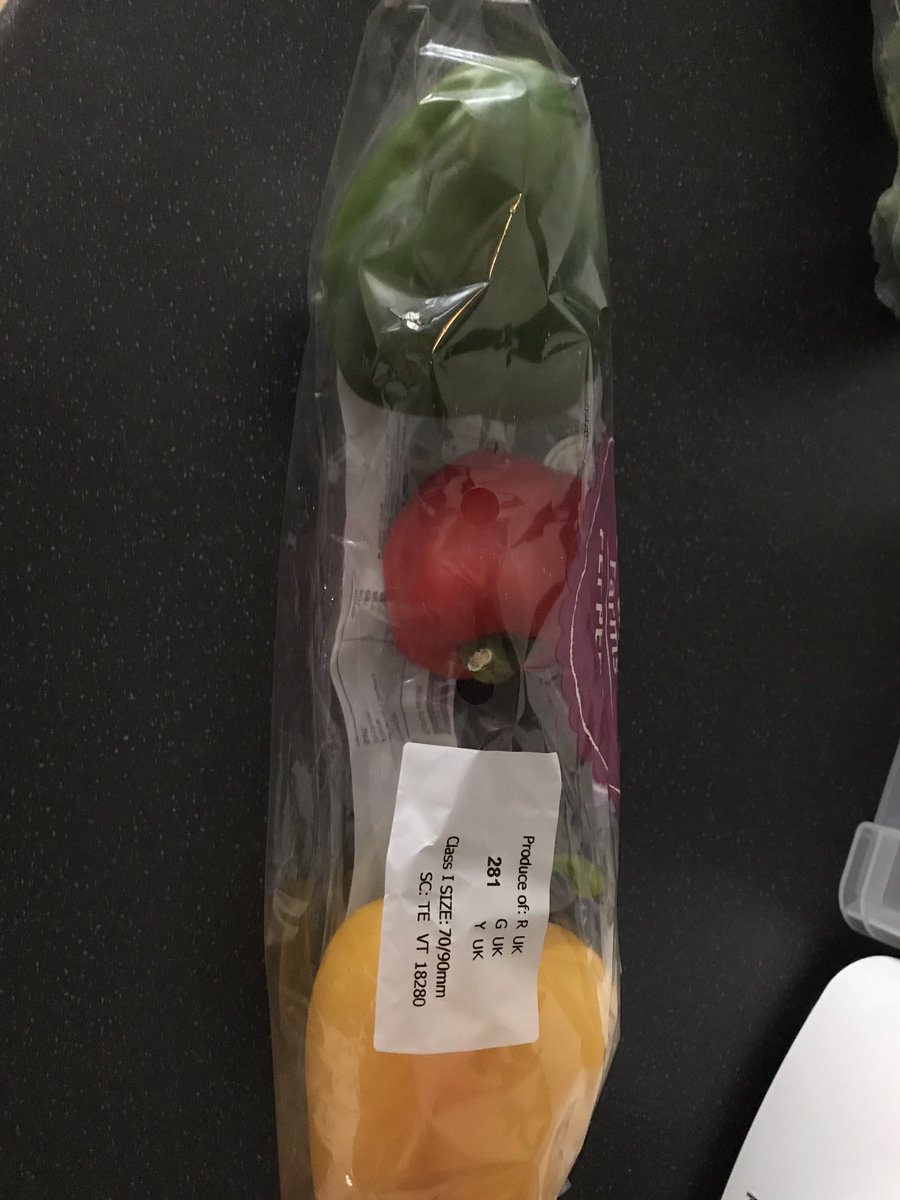 wrighty269's tweet photo. Someone is going to have to draw the short straw today for stuffed peppers, for a moment I thought I only had 2 @Tesco https://t.co/QdJv8mvHNY