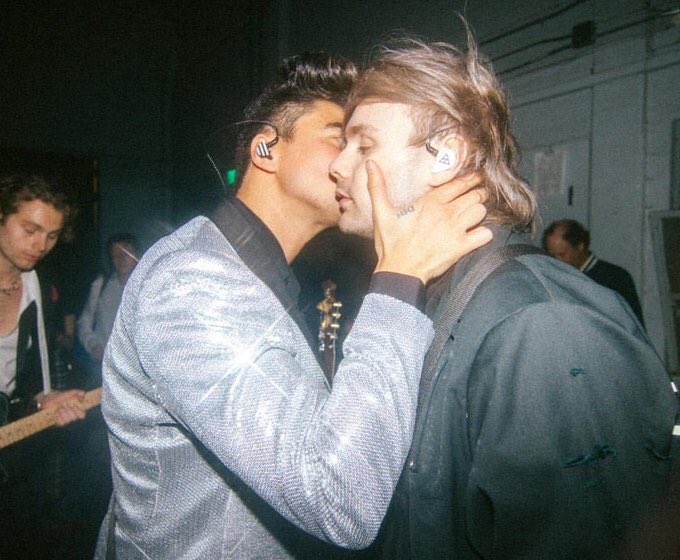 obsessedwithmgc's tweet photo. malum shippers are you okay? https://t.co/9jOPX9lLlj