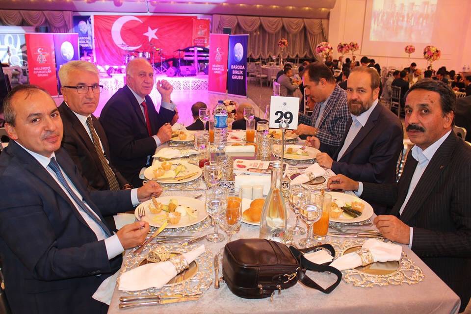 Baroda Birlik (@barodabirlik) on Twitter photo Cuma akşamı yapmış olduğumuz birlik ve beraberlik buluşmasından kareler.. Meslektaşlarımızın enerjisi inanmışlığı harikaydı..
#BİZGELİYORUZ
#BİRLİKTEKAZANACAĞIZ
#BarodaBirlikOlacak
<a href="/ankarabarosu/">Ankara Barosu</a>
<a href="/avgencer/">Gencer ÖZDEMİR</a> Cuma akşamı yapmış olduğumuz birlik ve beraberlik buluşmasından kareler.. Meslektaşlarımızın enerjisi inanmışlığı harikaydı..
#BİZGELİYORUZ
#BİRLİKTEKAZANACAĞIZ
#BarodaBirlikOlacak
<a href="/ankarabarosu/">Ankara Barosu</a>
<a href="/avgencer/">Gencer ÖZDEMİR</a>
