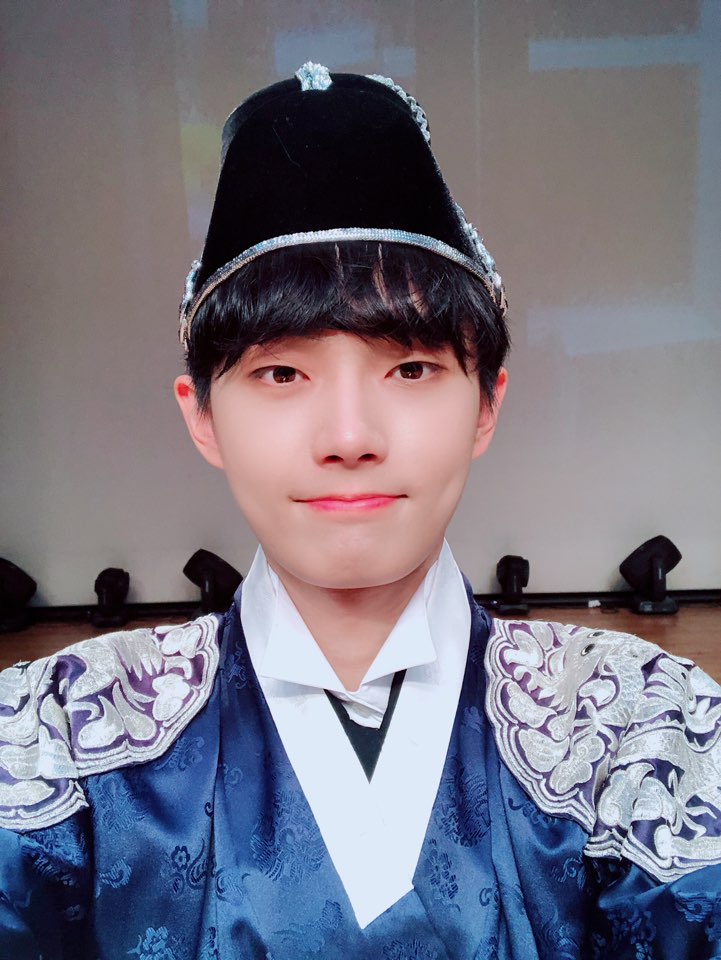 LONGGUOofficial's tweet photo. [#김용국] 한달 조금 넘는 동안 여러분 응원해주시느라 칭찬해주시느라 넘넘 고생했고 고마웠어요💙💙 https://t.co/o9ePIzcVEo