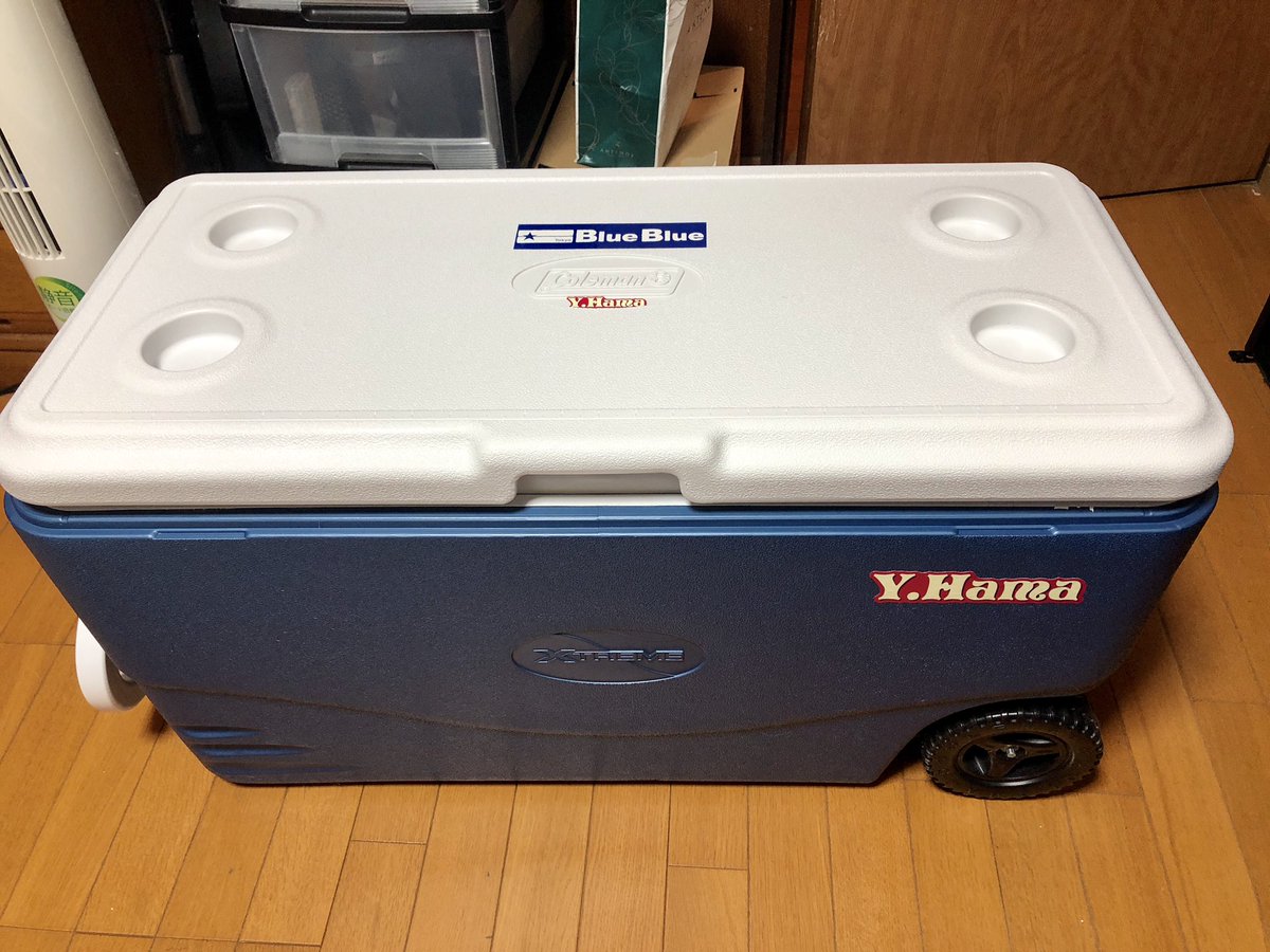 濱幸成 巨大ダンボールが到着 中身はコールマンのクーラーボックス 100qt エクストリーム ステッカーをペタペタと貼って 早速明日のアラ狙いのイカ泳がせで使用予定 濱幸成 巨大ダンボールが到着 中身はコールマンのクーラーボックス 100qt エクストリーム ステッカーをペタペタと貼って 早速明日のアラ狙いのイカ泳がせで使用予定