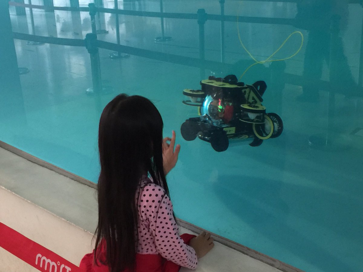 MakerRov's tweet photo. Lovely girl and voyager2
#ROVMAKER #ROV #UnderwaterDrone #underwaterRobotics https://t.co/FeqVhliu8E