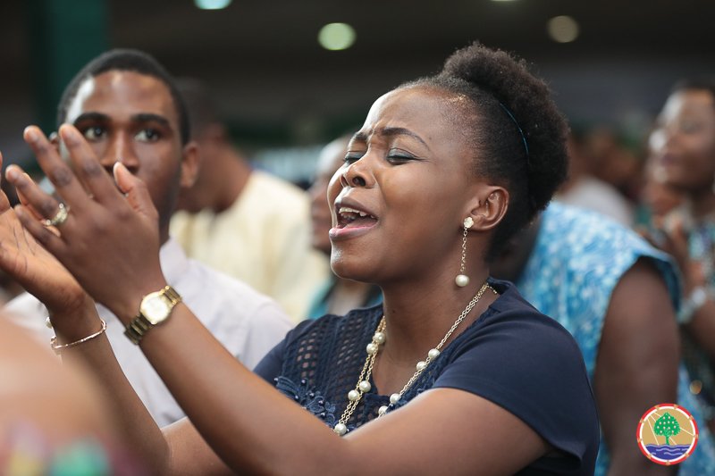 TheCitadelGCC's tweet photo. ♬ Eni Oluwa se l’ore o ko na’wo
O se mi ooo, O se mi o,
Mo dupe l’owo o, Jesu Olugbala,
Aleluya mo wa dupe
Eniyan lo kole alaja mefa, to jade laiye
Mo dupe lowo o Jesu Olugbala
#LRAService #Worship https://t.co/Rqao2seobN