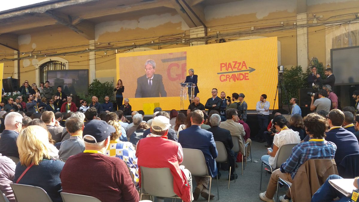 Per favore non facciamone il passatempo delle nostre classi dirigenti. C’è un mondo fatto di comunità, volontariato, corpi intermedi, imprenditori che aspetta il PD. E noi dobbiamo essere in questa realtà reale oltre che organizzarci sul web. <a href="/PaoloGentiloni/">Paolo Gentiloni</a> a #piazzagrande