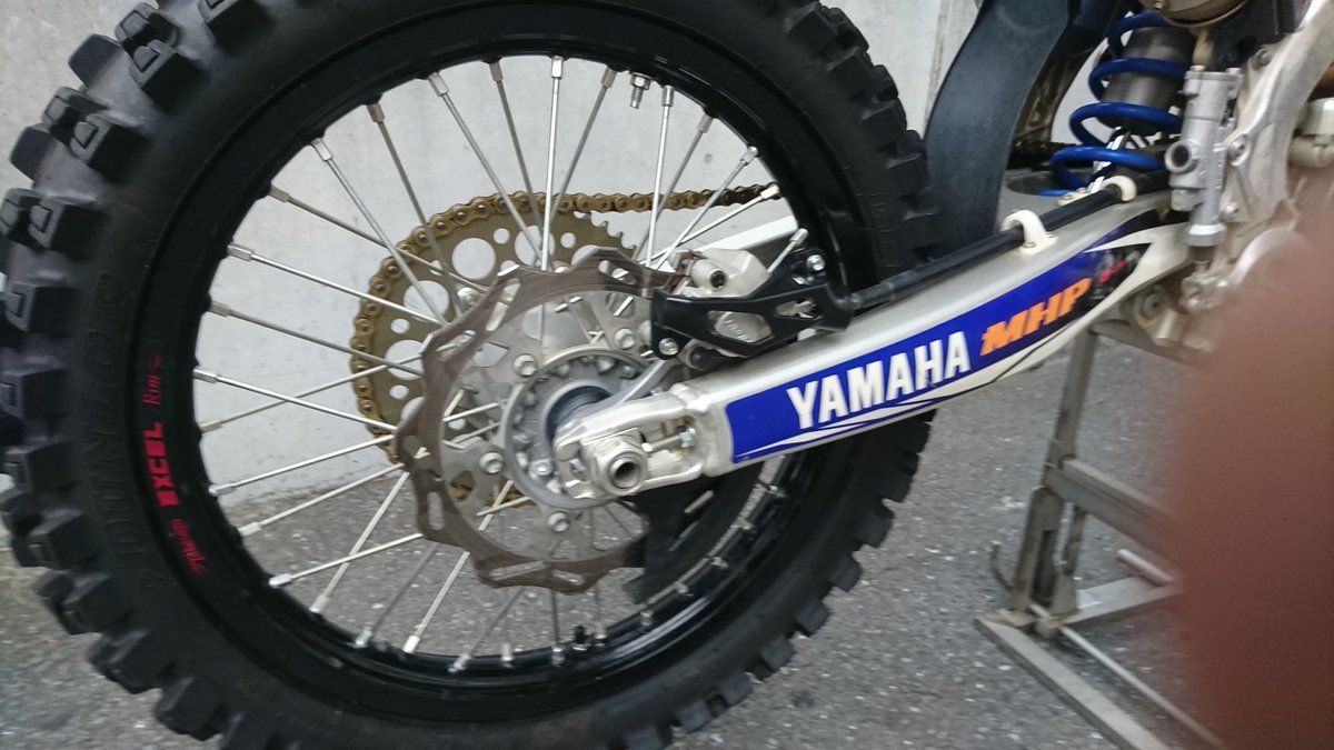 mhpmotohouse's tweet image. 【中古車有ります】
YZ250F 2015年モデル
◆前後スペシャルモディファイ
◆リアショック：フリーピストン仕様
価格：￥432,000（税込）
メール、電話、お気軽にお問い合わせください🙂
machine@mhproducts.com
＃usedYZ250F #2015model  # front.rear modified suspension 
#Rear shock:Free piston