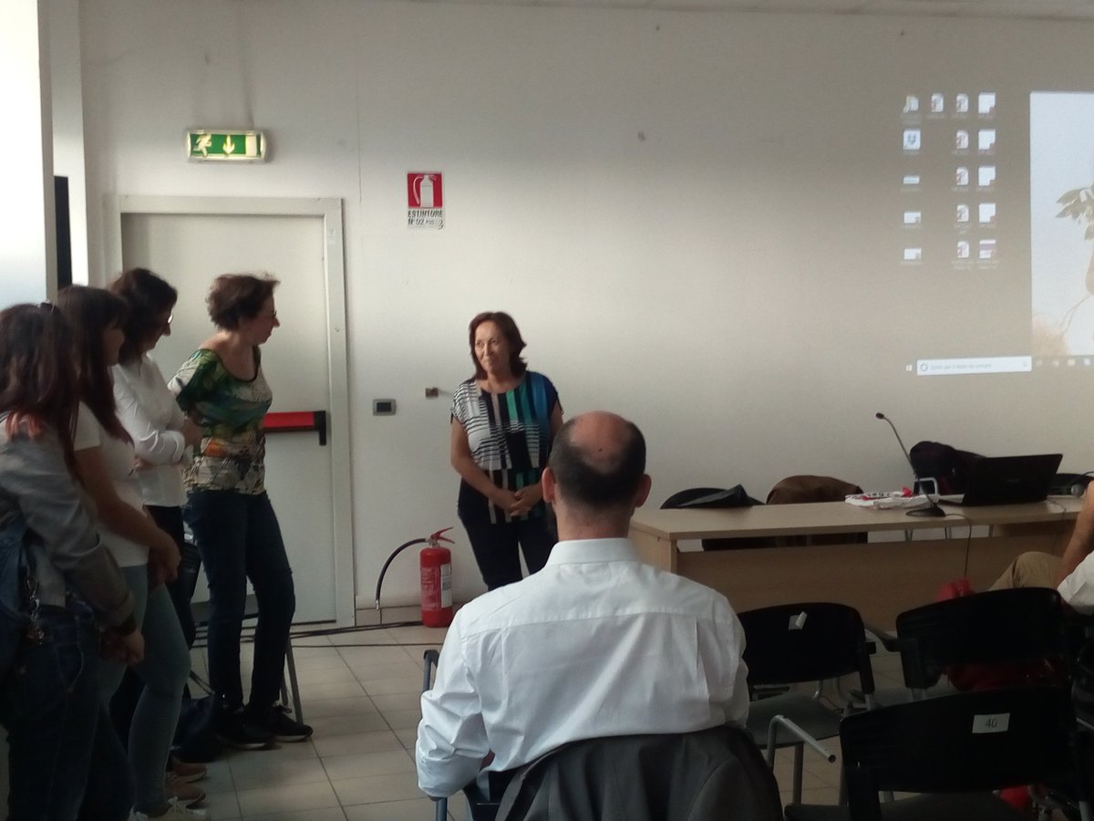 SindVeda's tweet photo. Presenta @flavia_marzano con @SheTechItaly e @laurabocci per costruire un profilo professionale su instagram https://t.co/8rgT8qJj2K